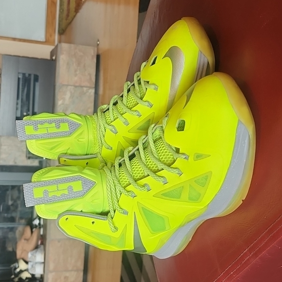 Nike Other - 💥HP💥 EUC NIKE: LeBron X Volt, neon-yellow/silver, Men's size 12
